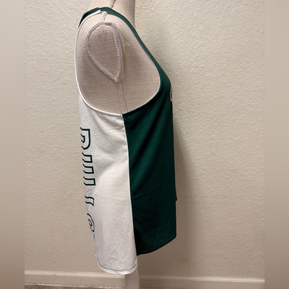 NWT USF Bulls Green & White Tank Top with Bull Logo Size Medium - Picture 6 of 16